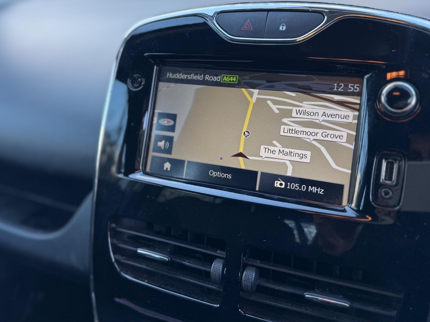 Used Renault Clio 2014 for sale - 76898869: Photo 69