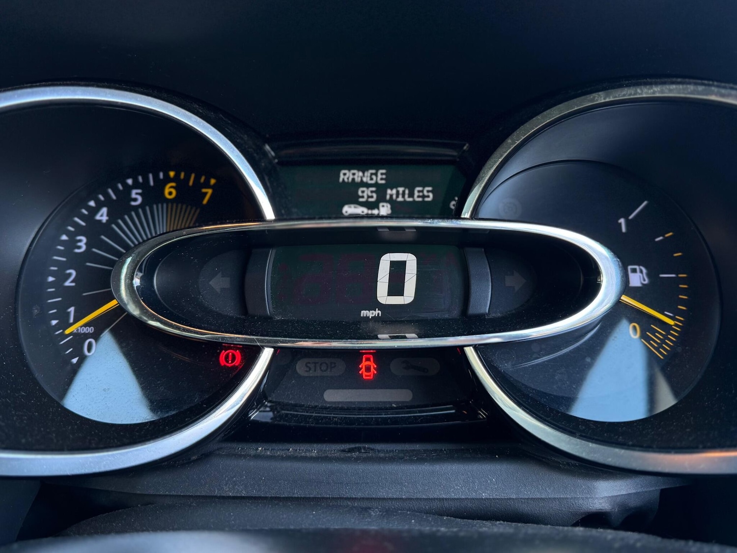 Used Renault Clio 2014 for sale - 76898869: Photo 70