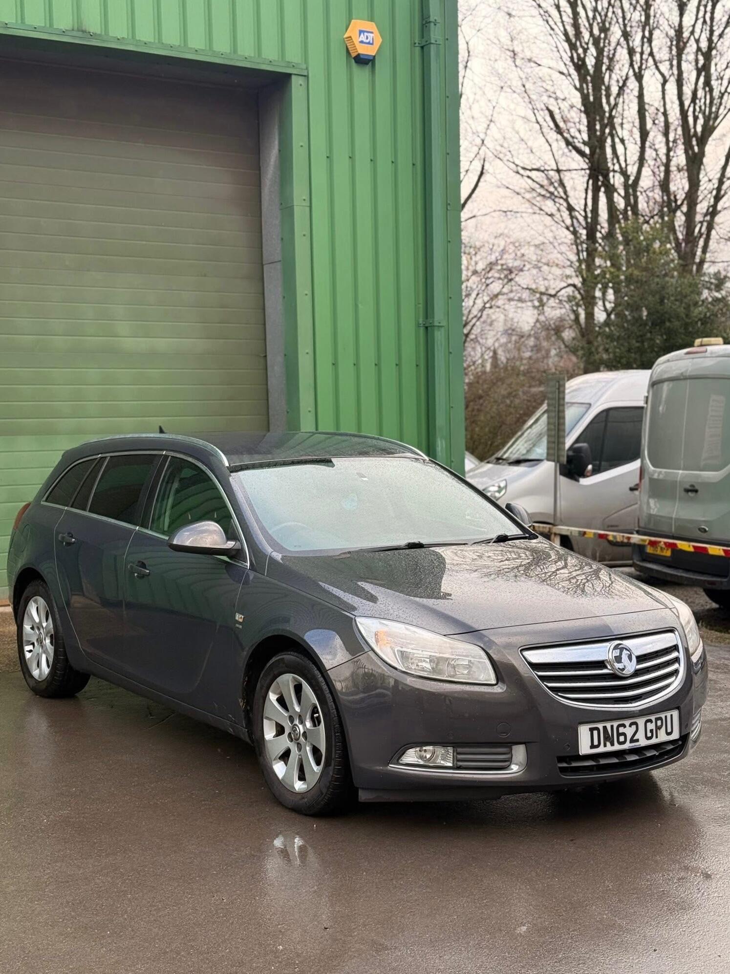 Used Vauxhall Insignia 2012 for sale - 77633648: Photo 2