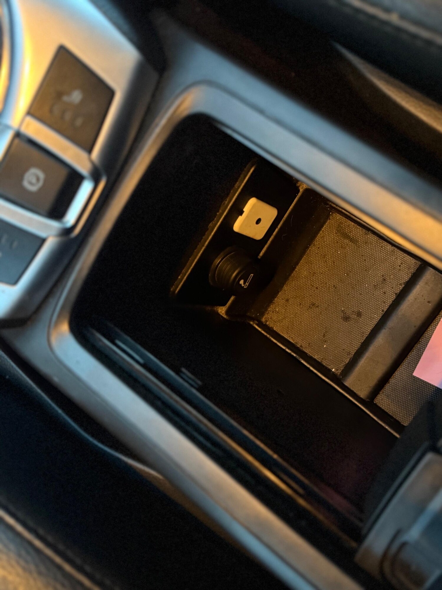 Used Vauxhall Antara for sale - 78214748: Photo 35