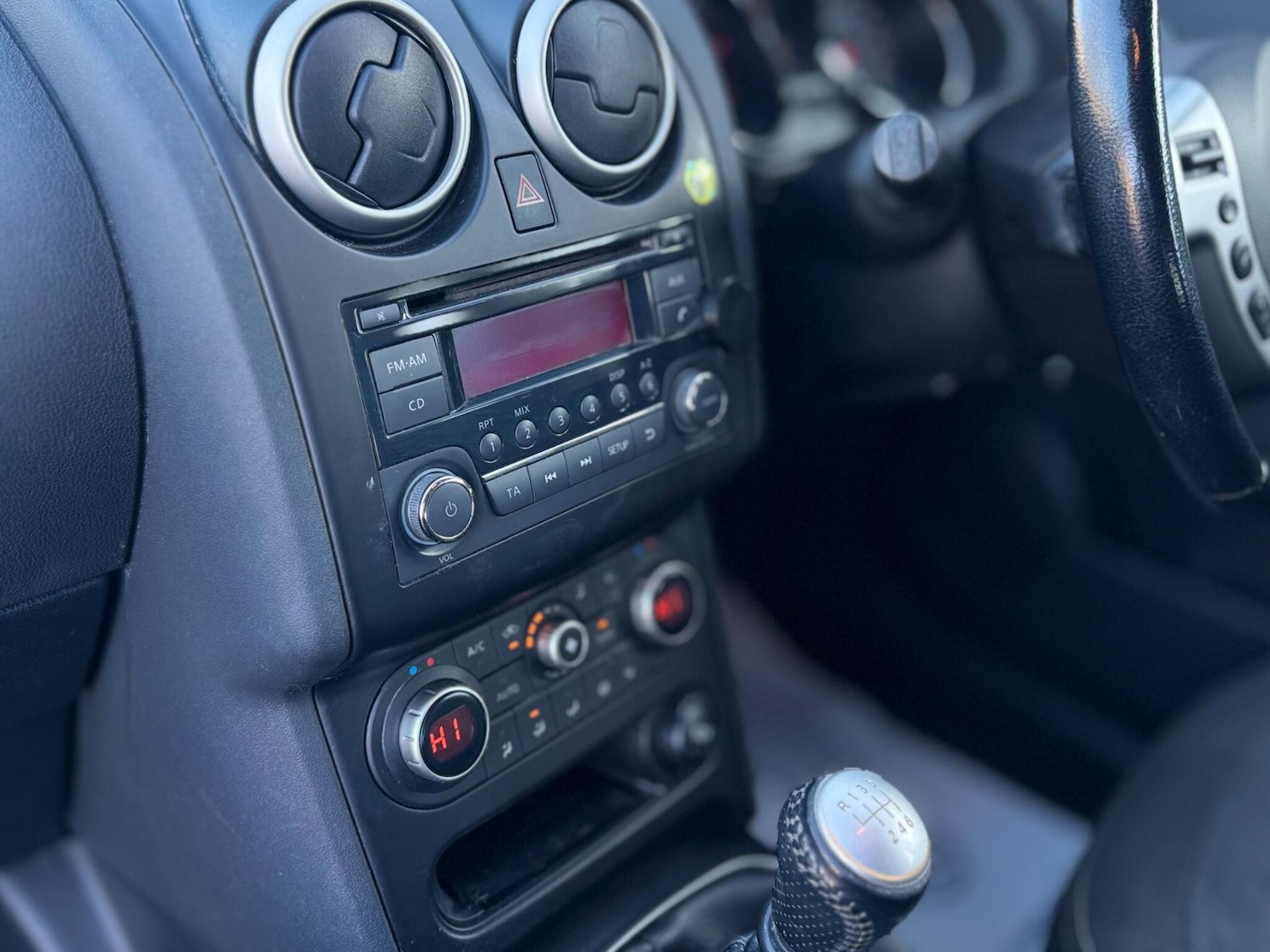 Used Nissan Qashqai 2011 for sale - 76759525: Photo 37