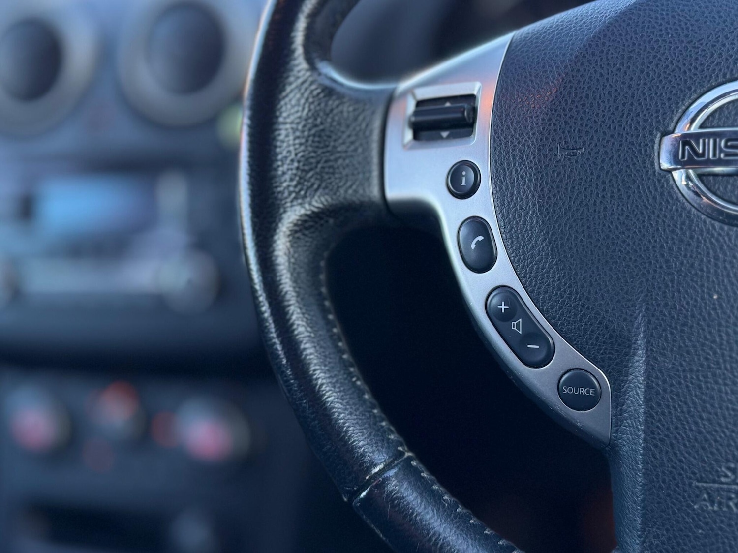 Used Nissan Qashqai 2011 for sale - 76759525: Photo 44