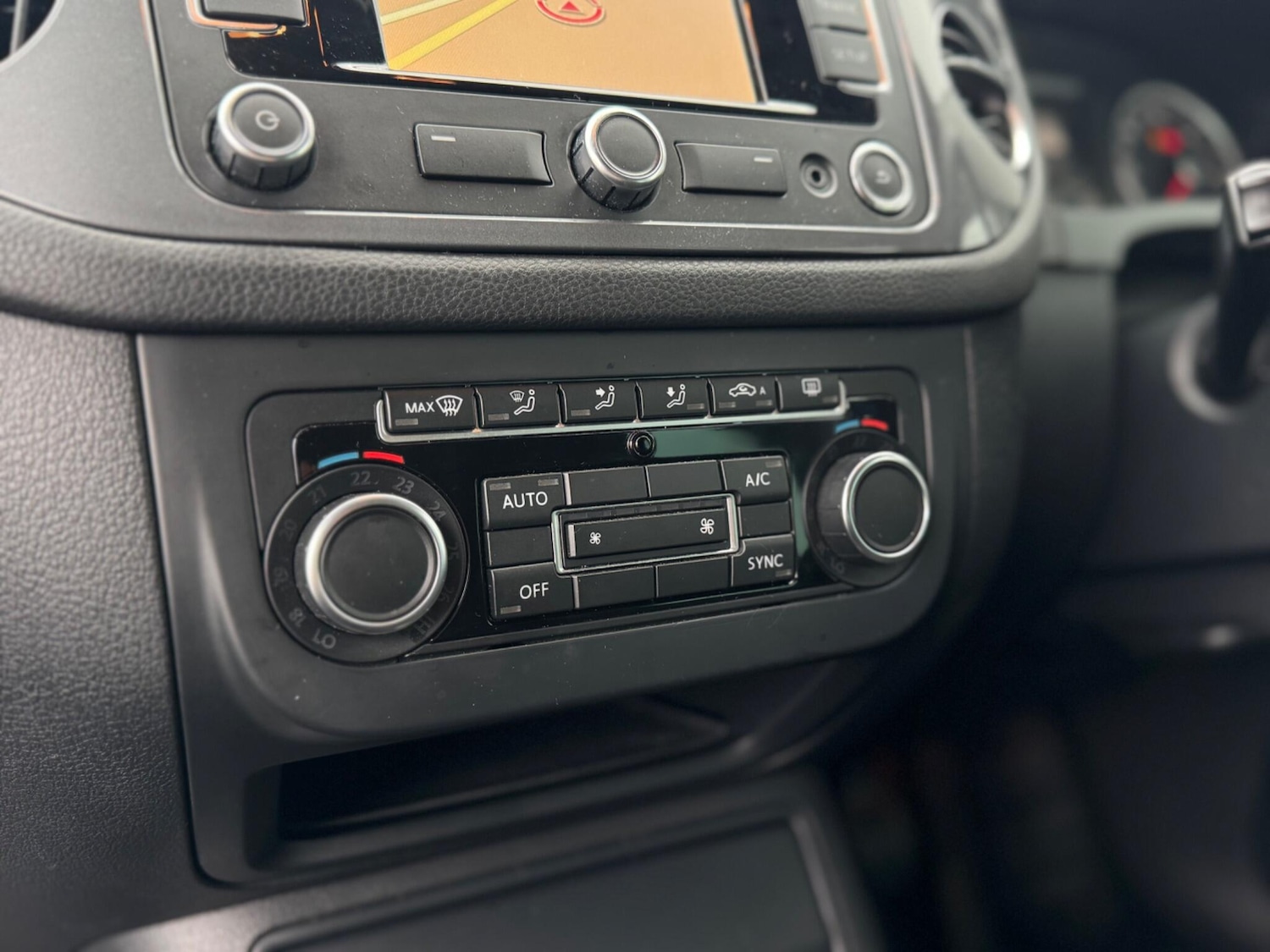 Used Volkswagen Tiguan 2015 for sale - 77411745: Photo 66