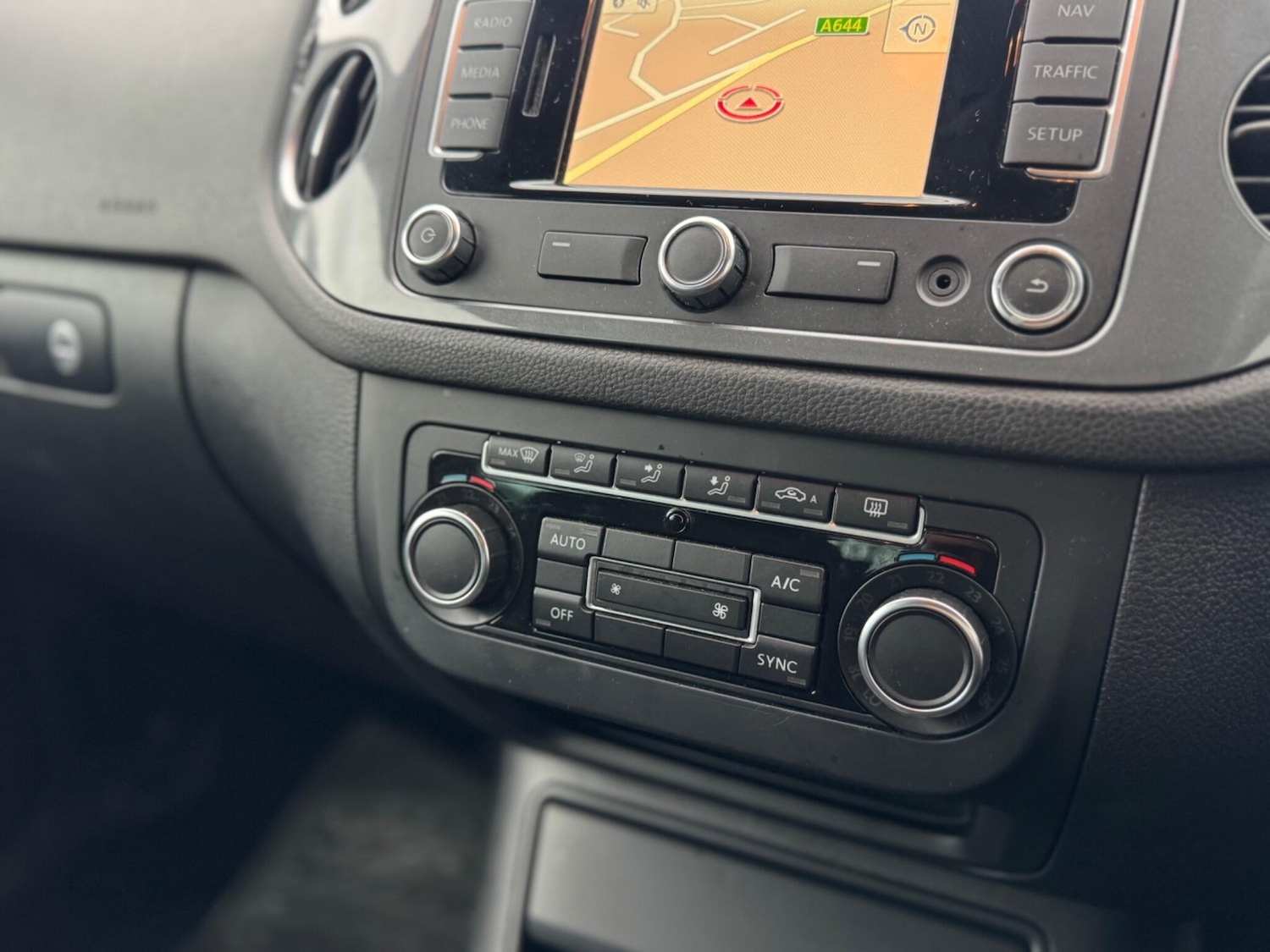 Used Volkswagen Tiguan 2015 for sale - 77411745: Photo 68