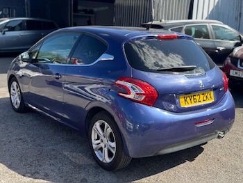 Used Peugeot 208 2012 for sale - 79387955: Photo