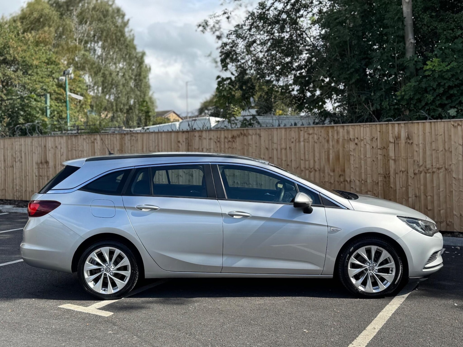 Used Vauxhall Astra 2017 for sale - 78100254: Photo 31