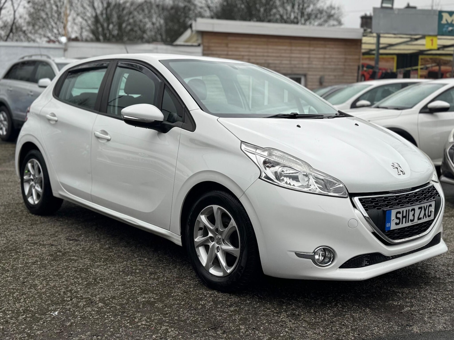 Used Peugeot 208 2013 for sale - 77410904: Photo 14