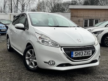 Used Peugeot 208 2013 for sale - 77410904: Photo