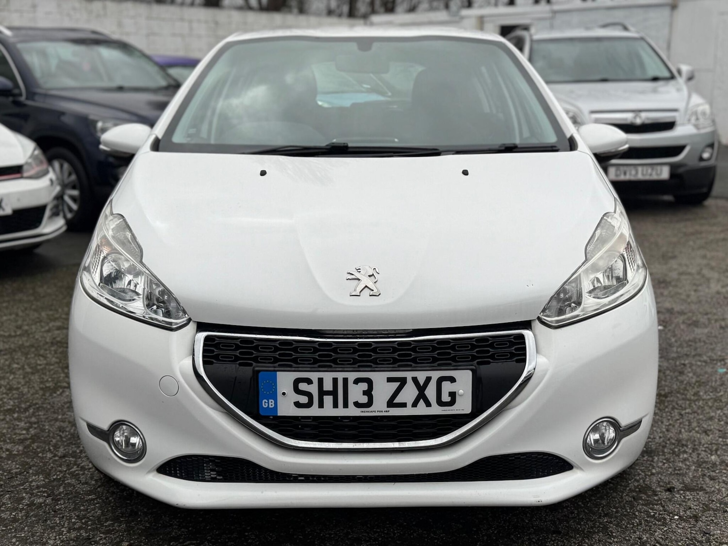 Used Peugeot 208 2013 for sale - 77410904: Photo 2