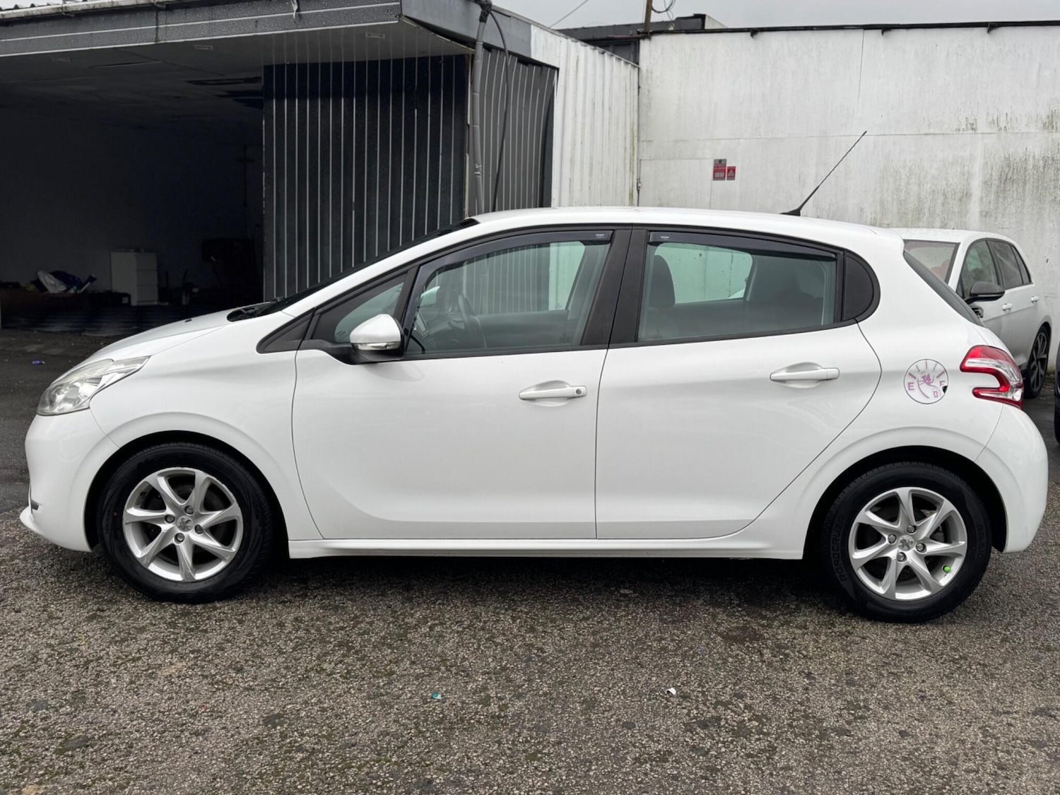 Used Peugeot 208 2013 for sale - 77410904: Photo 26
