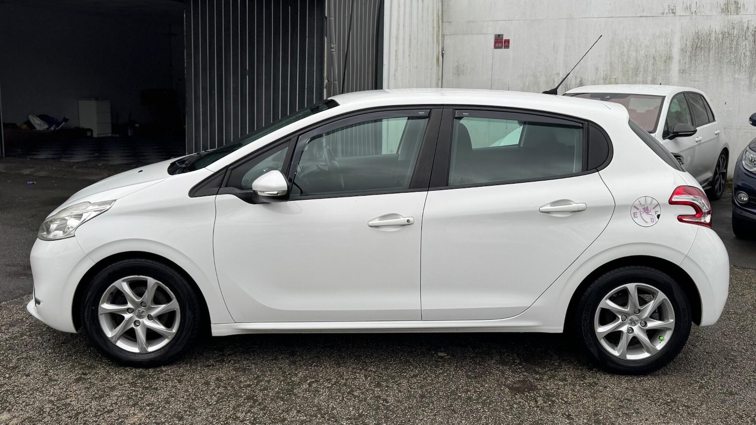 Used Peugeot 208 2013 for sale - 77410904: Photo 27