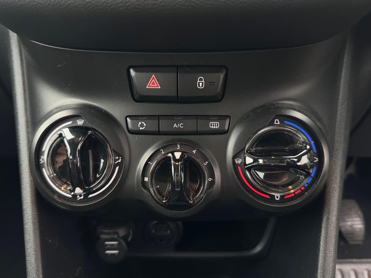 Used Peugeot 208 2013 for sale - 77410904: Photo 55