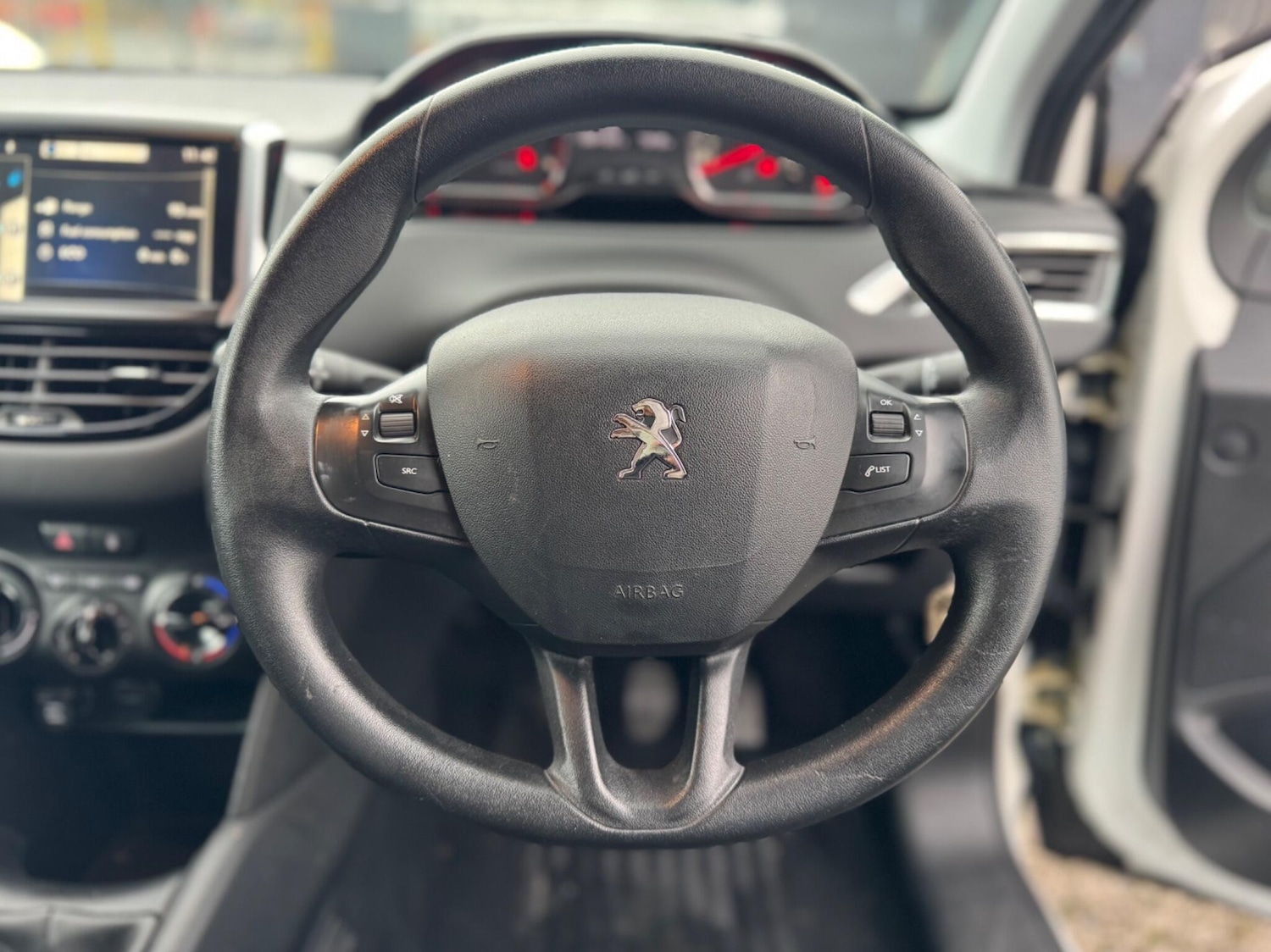 Used Peugeot 208 2013 for sale - 77410904: Photo 67