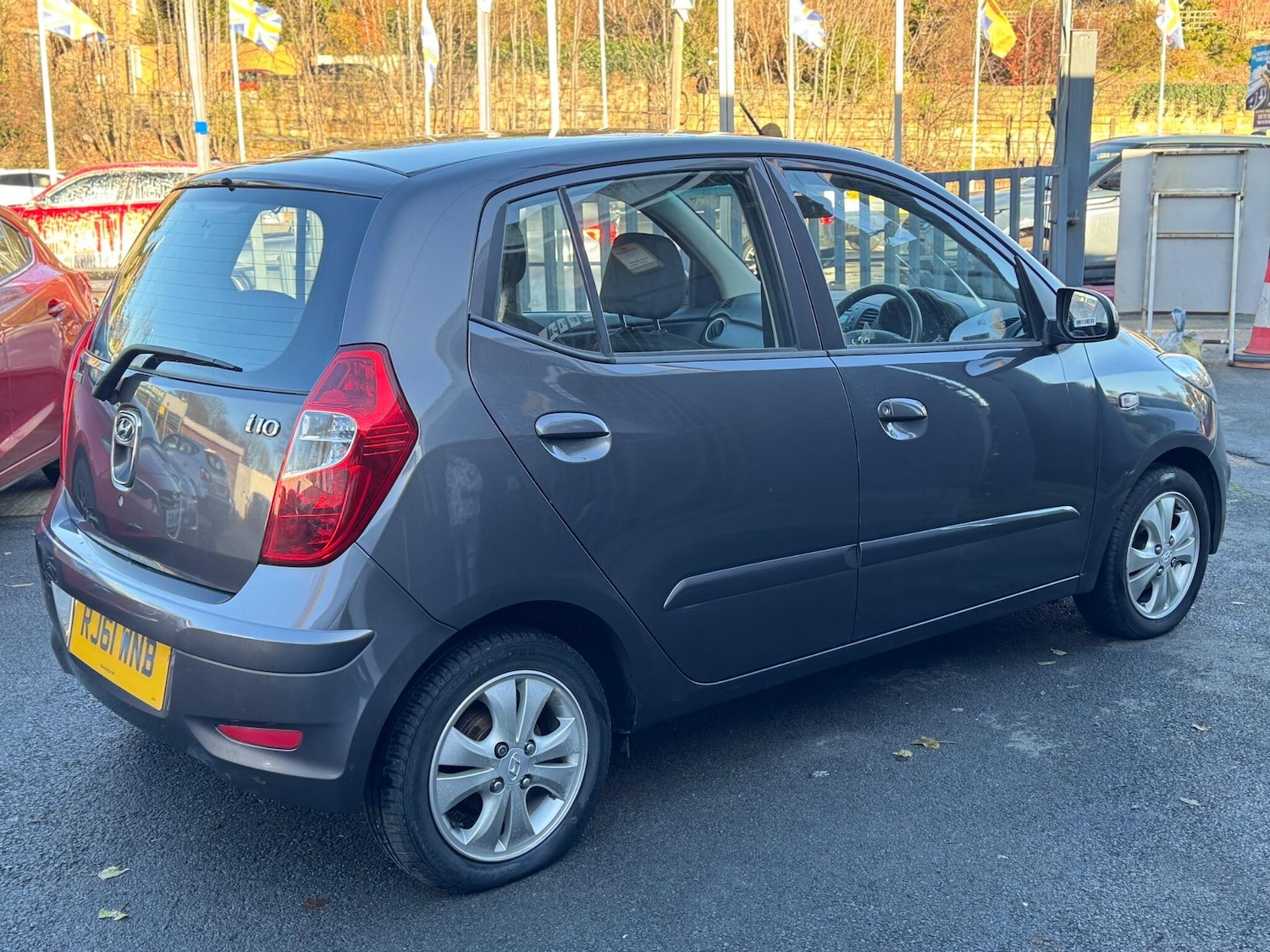 Used Hyundai i10 2011 for sale - 76759403: Photo 30