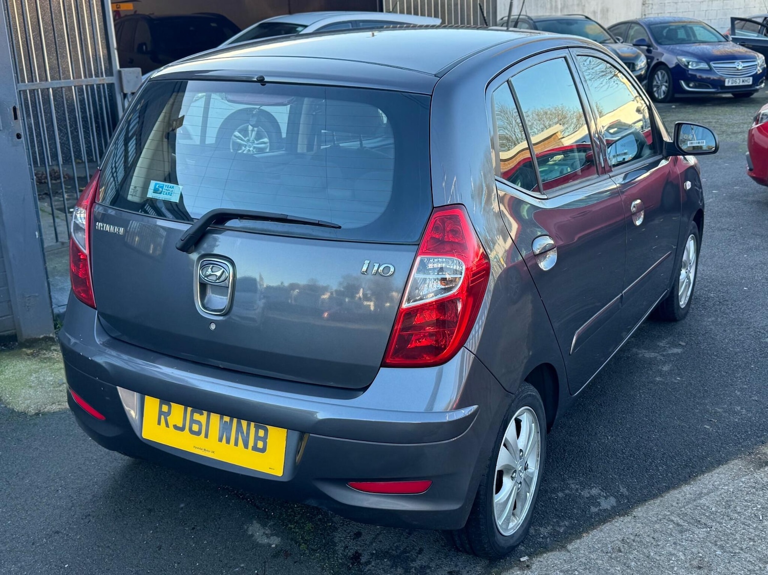 Used Hyundai i10 2011 for sale - 76759403: Photo 31