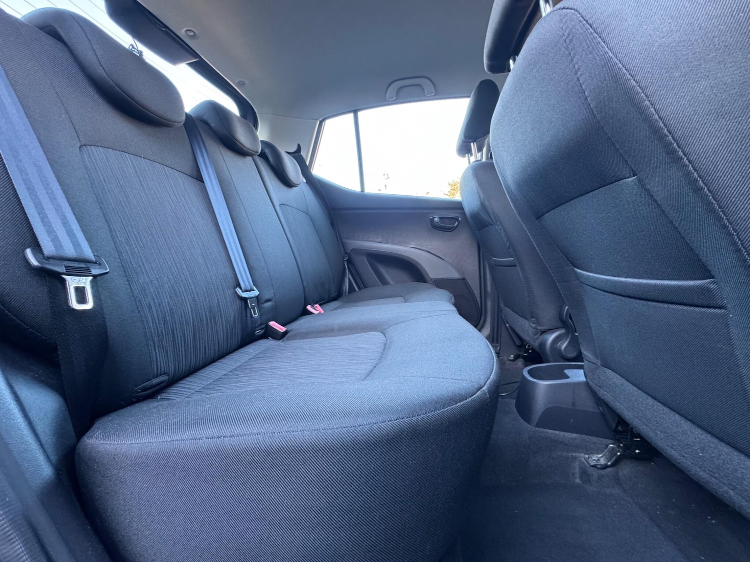 Used Hyundai i10 2011 for sale - 76759403: Photo 38