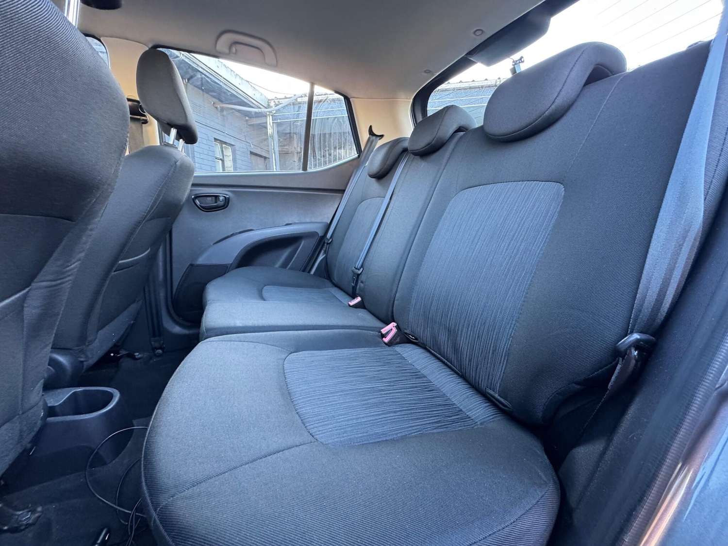 Used Hyundai i10 2011 for sale - 76759403: Photo 39