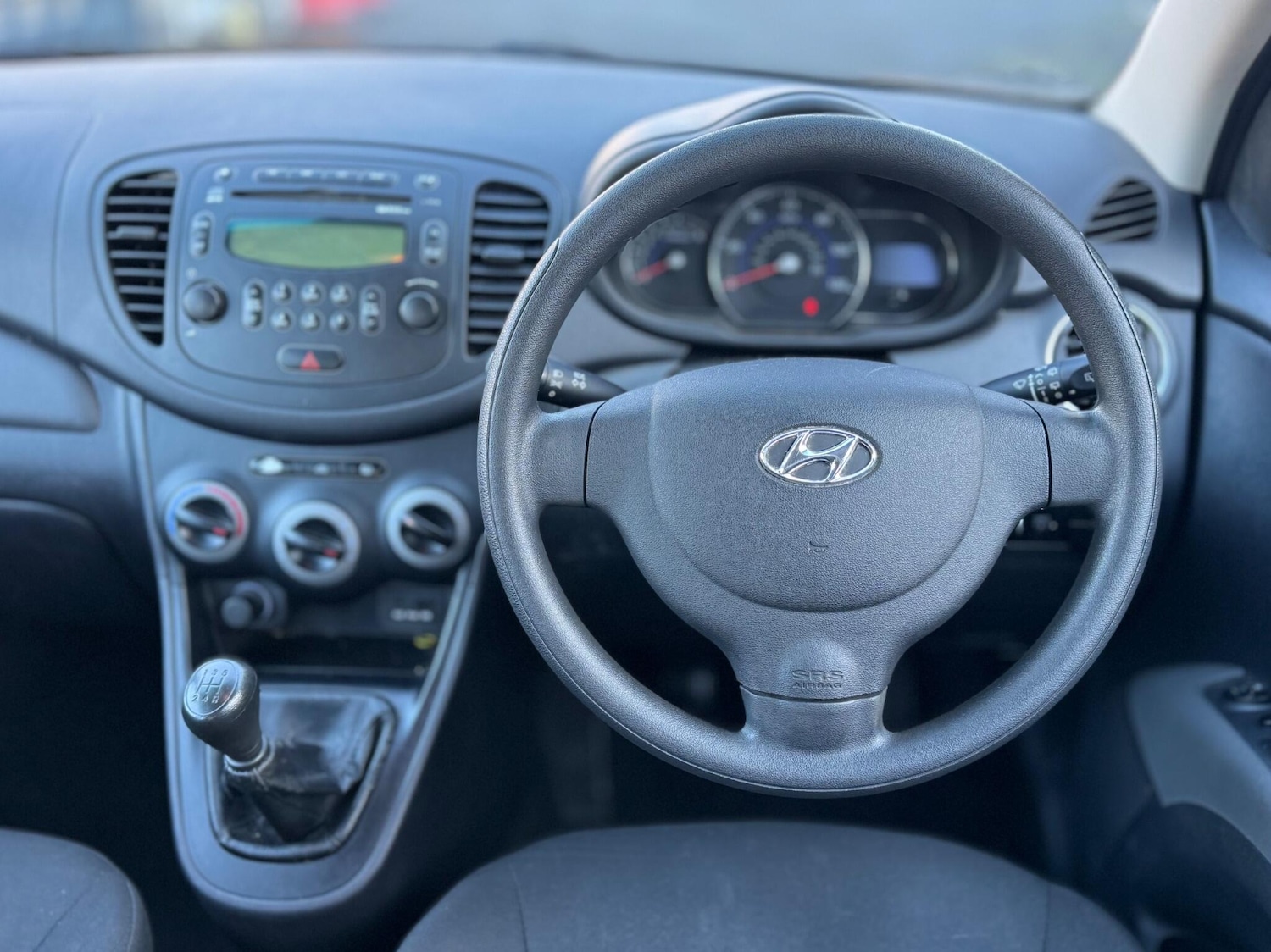 Used Hyundai i10 2011 for sale - 76759403: Photo 48