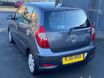 Used Hyundai i10 2011 for sale - 76759403: Photo