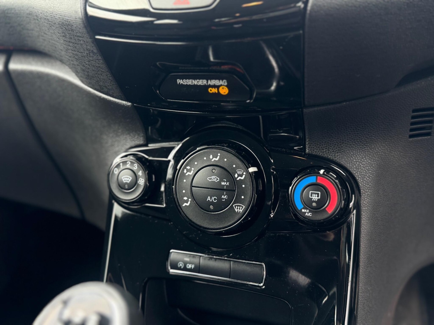 Used Ford Fiesta for sale - 78101163: Photo 41