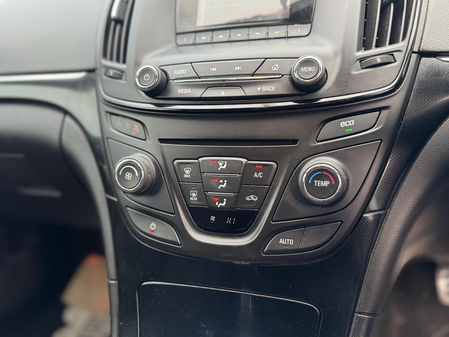 Used Vauxhall Insignia 2015 for sale - 78101504: Photo 25