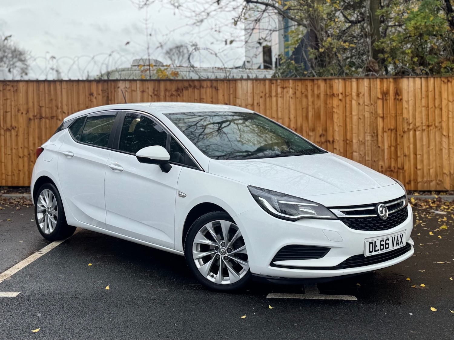 Used Vauxhall Astra 2016 for sale - 76554377: Photo 1