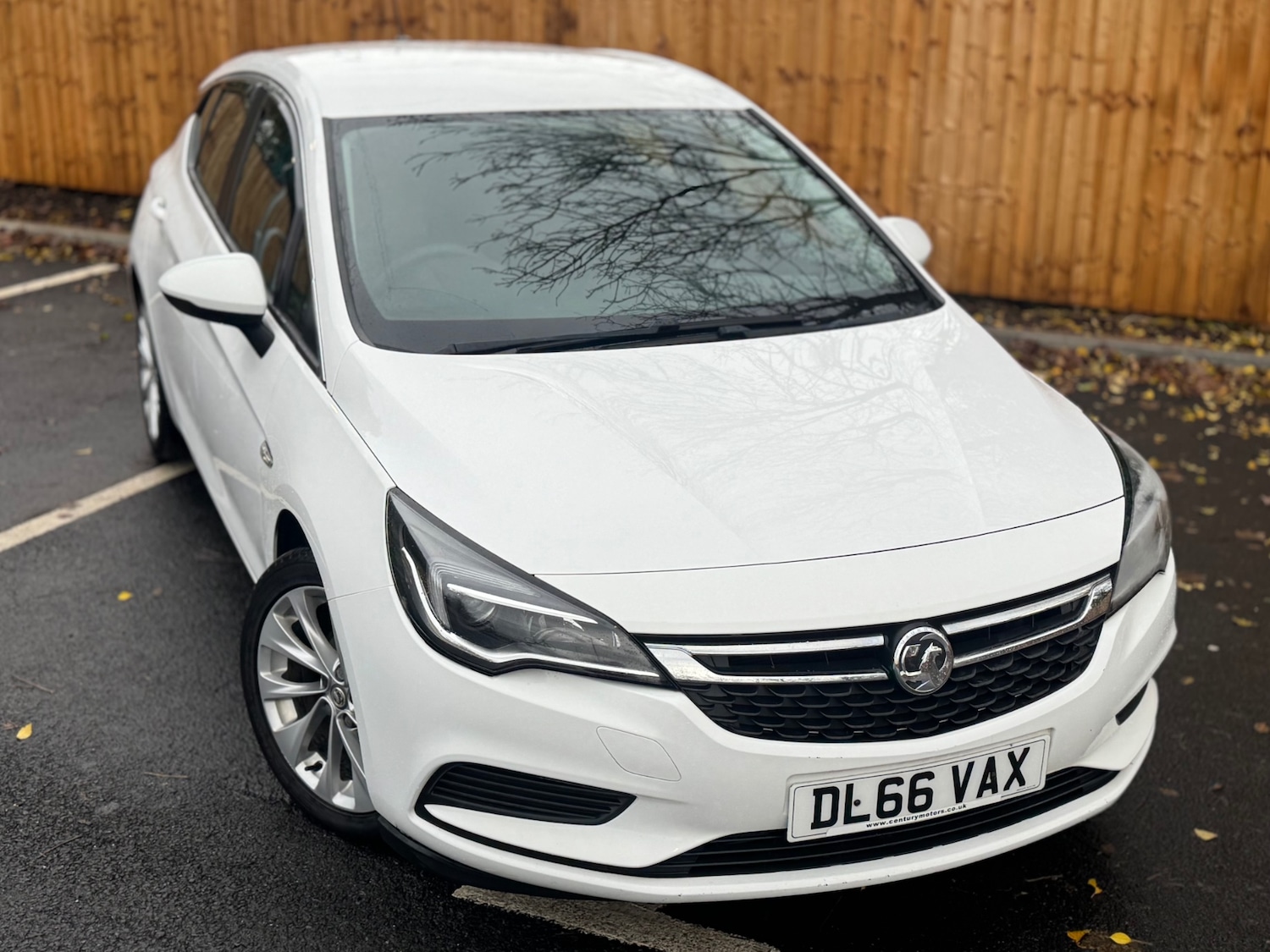 Used Vauxhall Astra 2016 for sale - 76554377: Photo 2