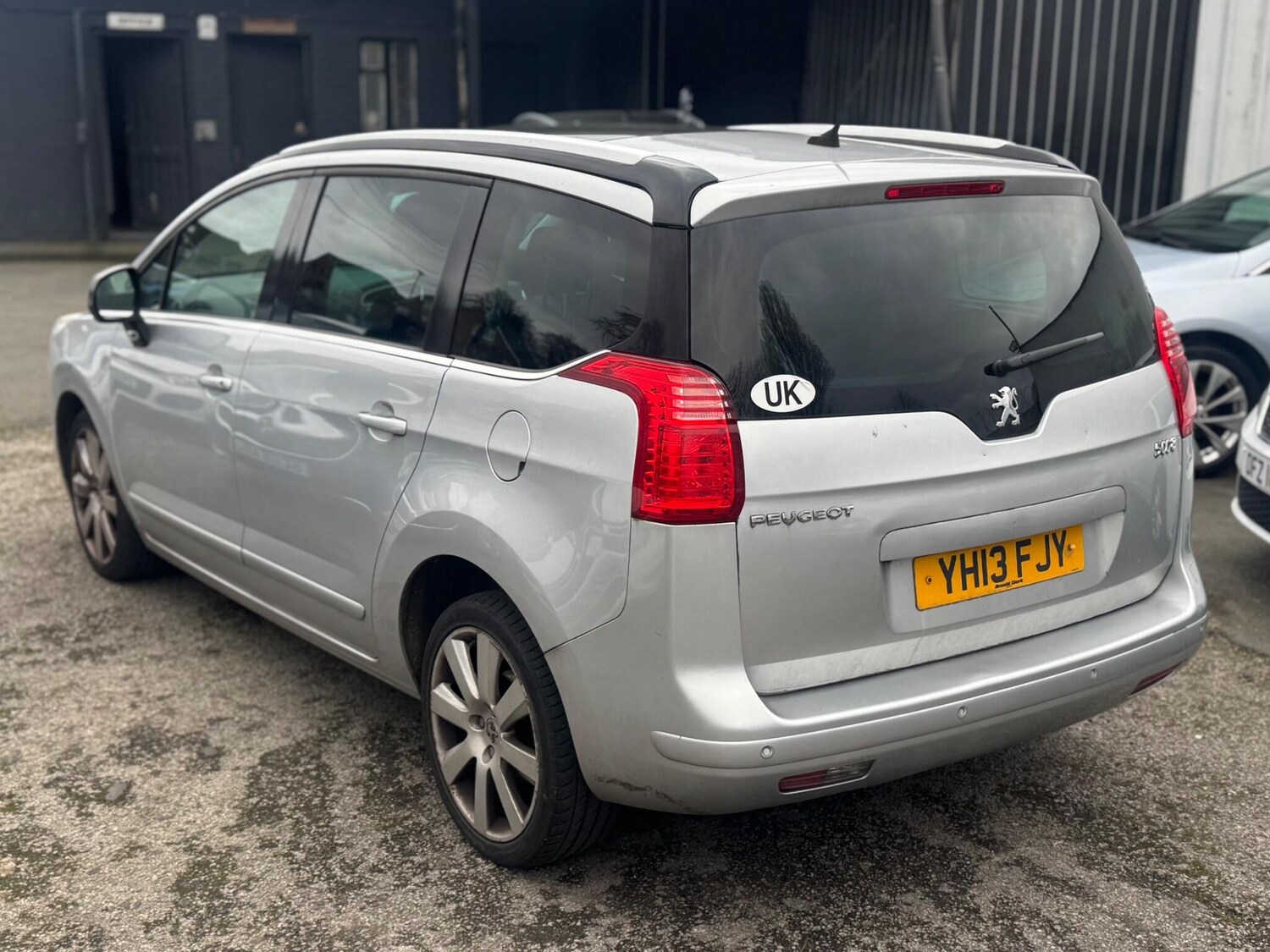 Used Peugeot 5008 2013 for sale - 77723806: Photo 14