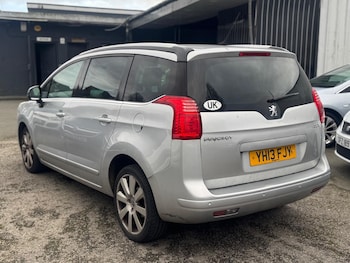 Used Peugeot 5008 2013 for sale - 77723806: Photo