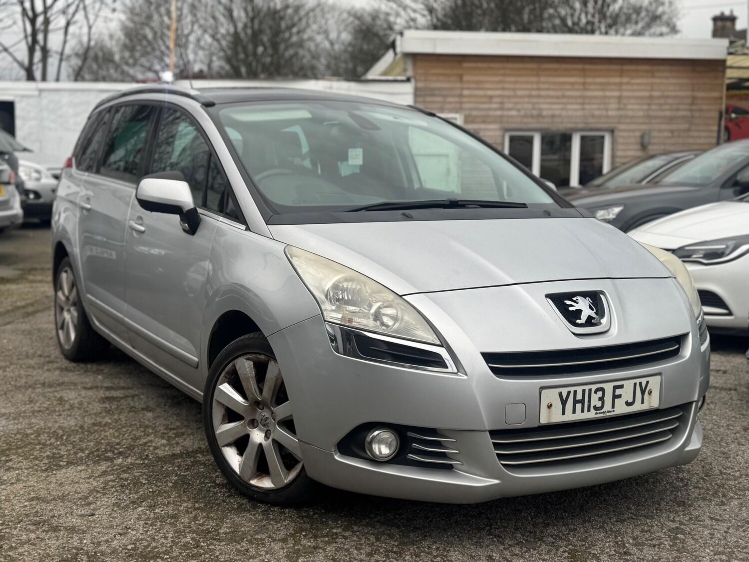 Used Peugeot 5008 2013 for sale - 77723806: Photo 6