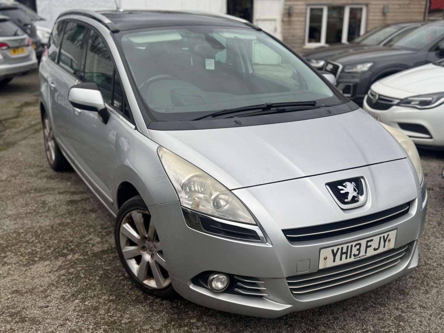 Used Peugeot 5008 2013 for sale - 77723806: Photo 7