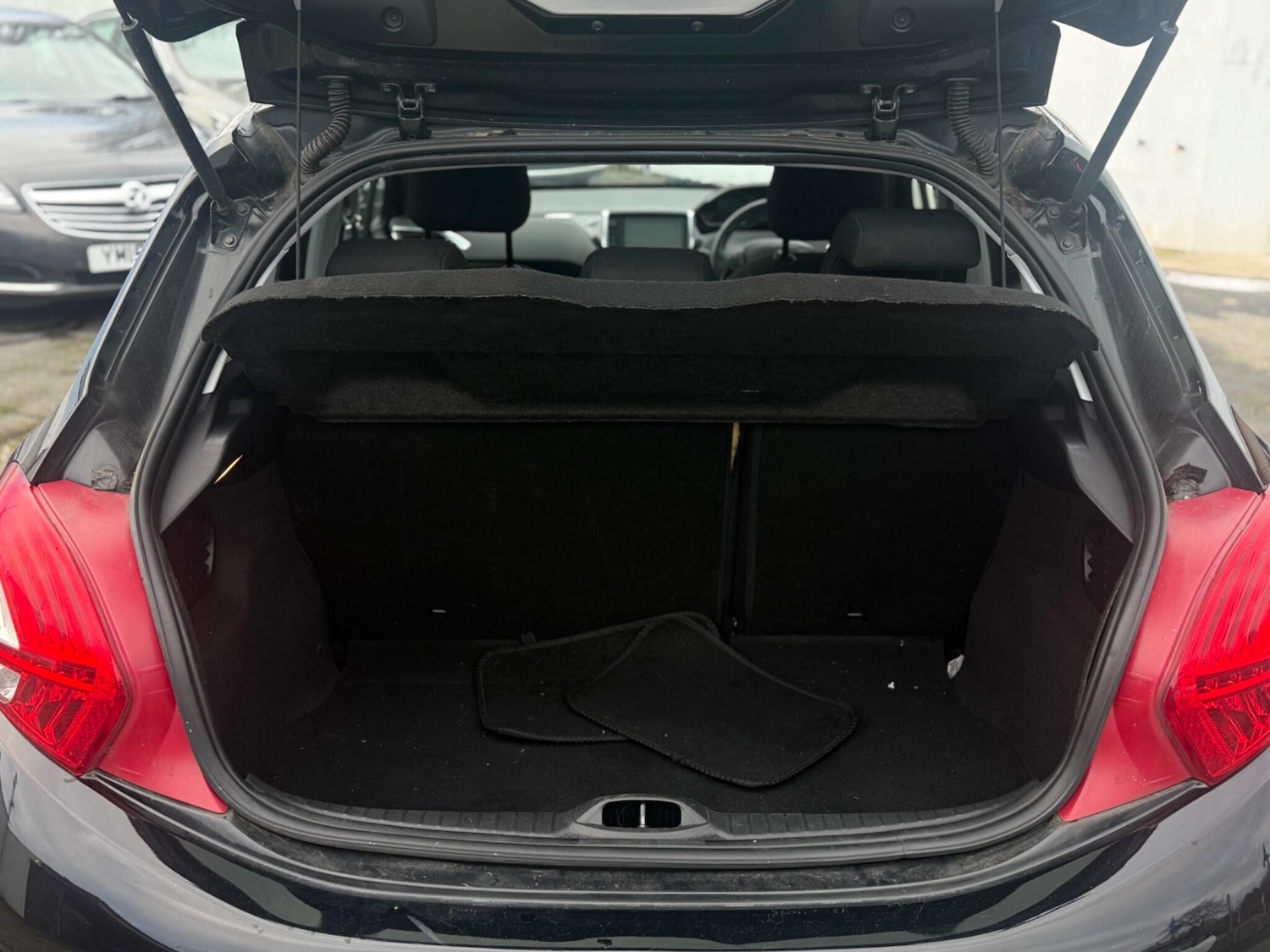 Used Peugeot 208 for sale - 77081996: Photo 48