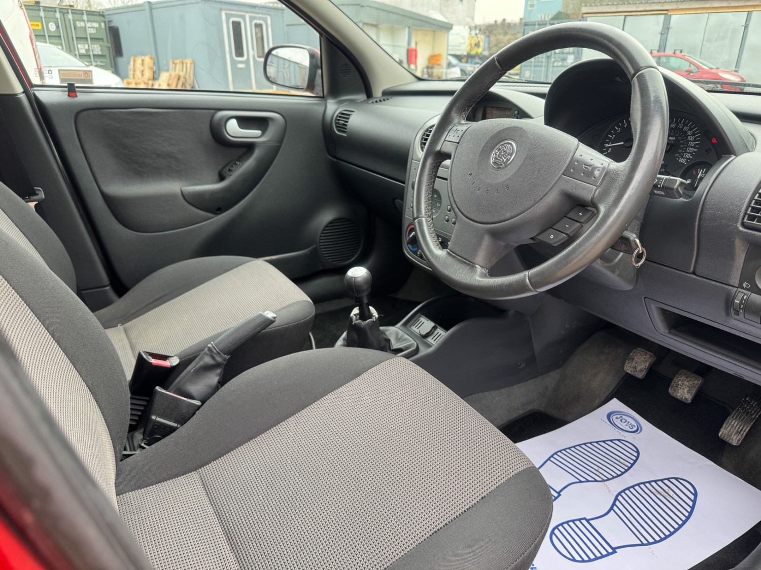 Vauxhall Corsa 2004 (54) - 1.2i 16V Energy 5dr - Image 8