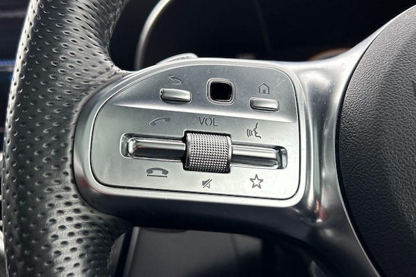 Used Mercedes-Benz C-Class 2021 for sale - 76032437: Photo 8