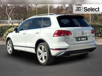 Used Volkswagen Touareg 2017 for sale - 76020623: Photo 4