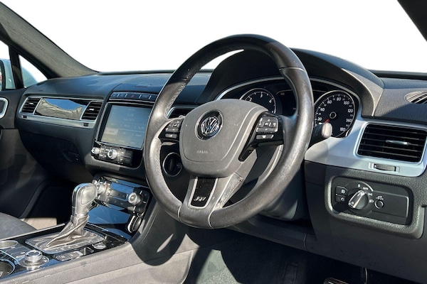 Used Volkswagen Touareg 2017 for sale - 76020623: Photo 7