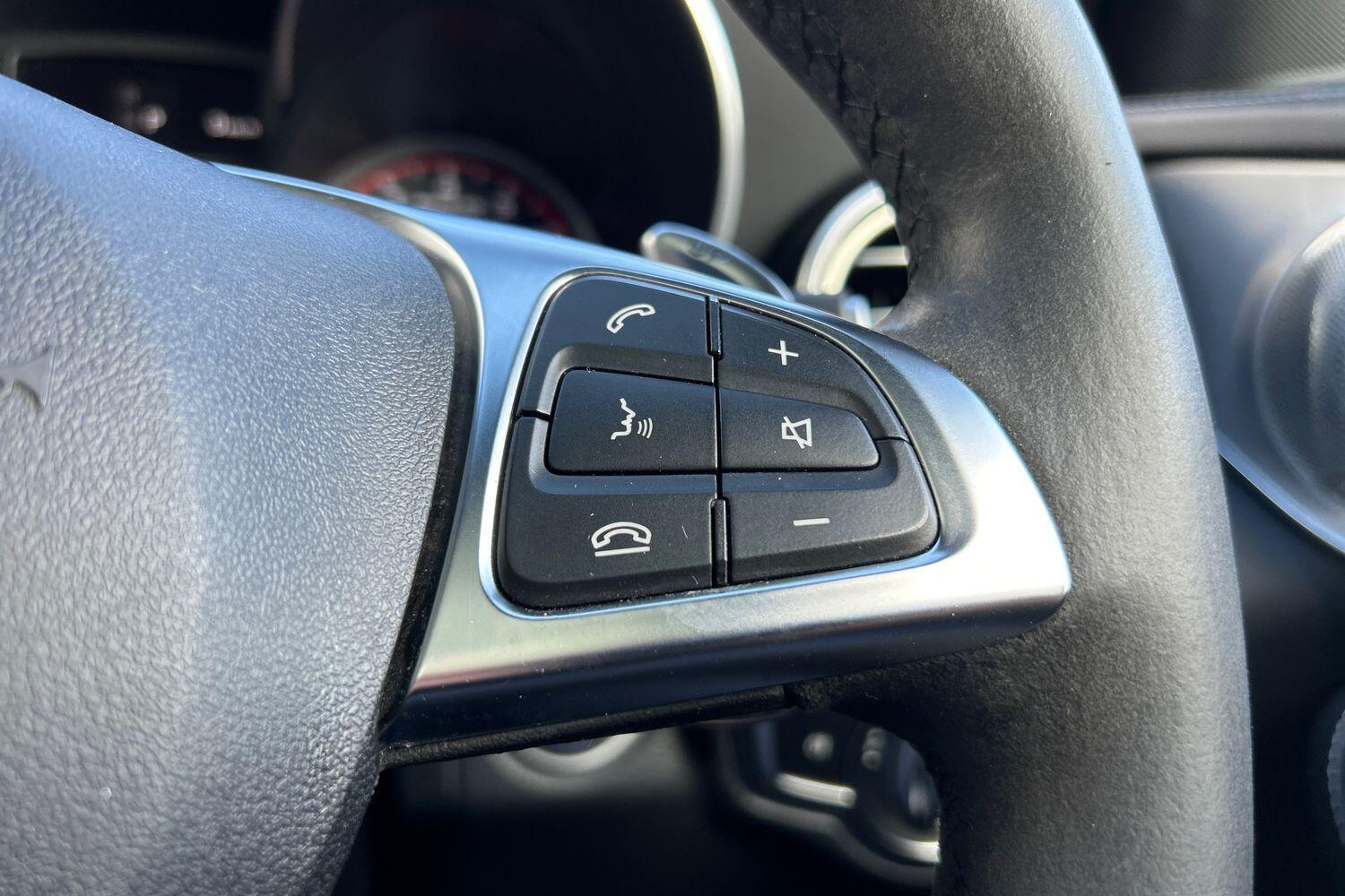 Used Mercedes-Benz GLC 2018 for sale - 76085228: Photo 9