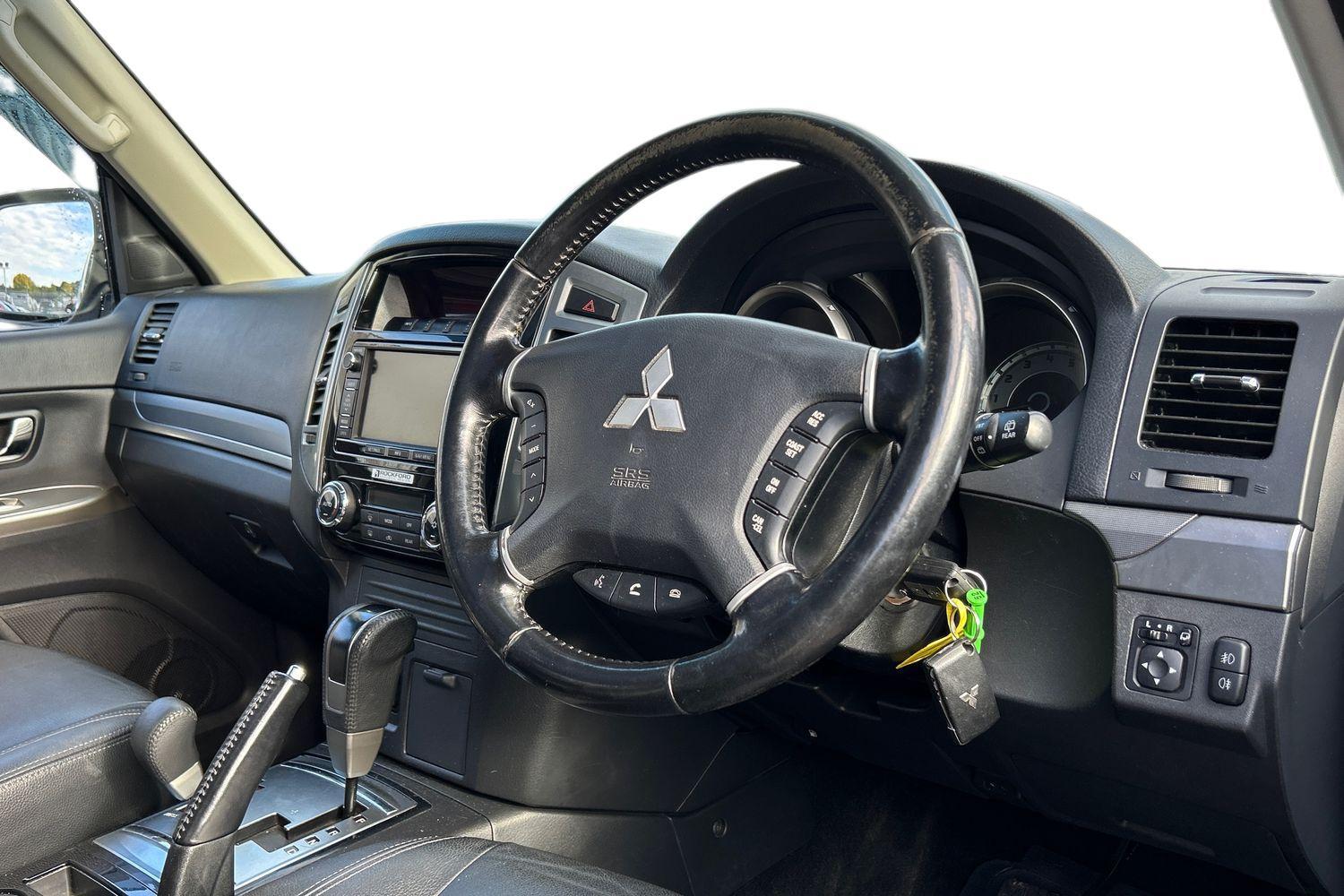 Used Mitsubishi Shogun 2015 for sale - 76001150: Photo 7