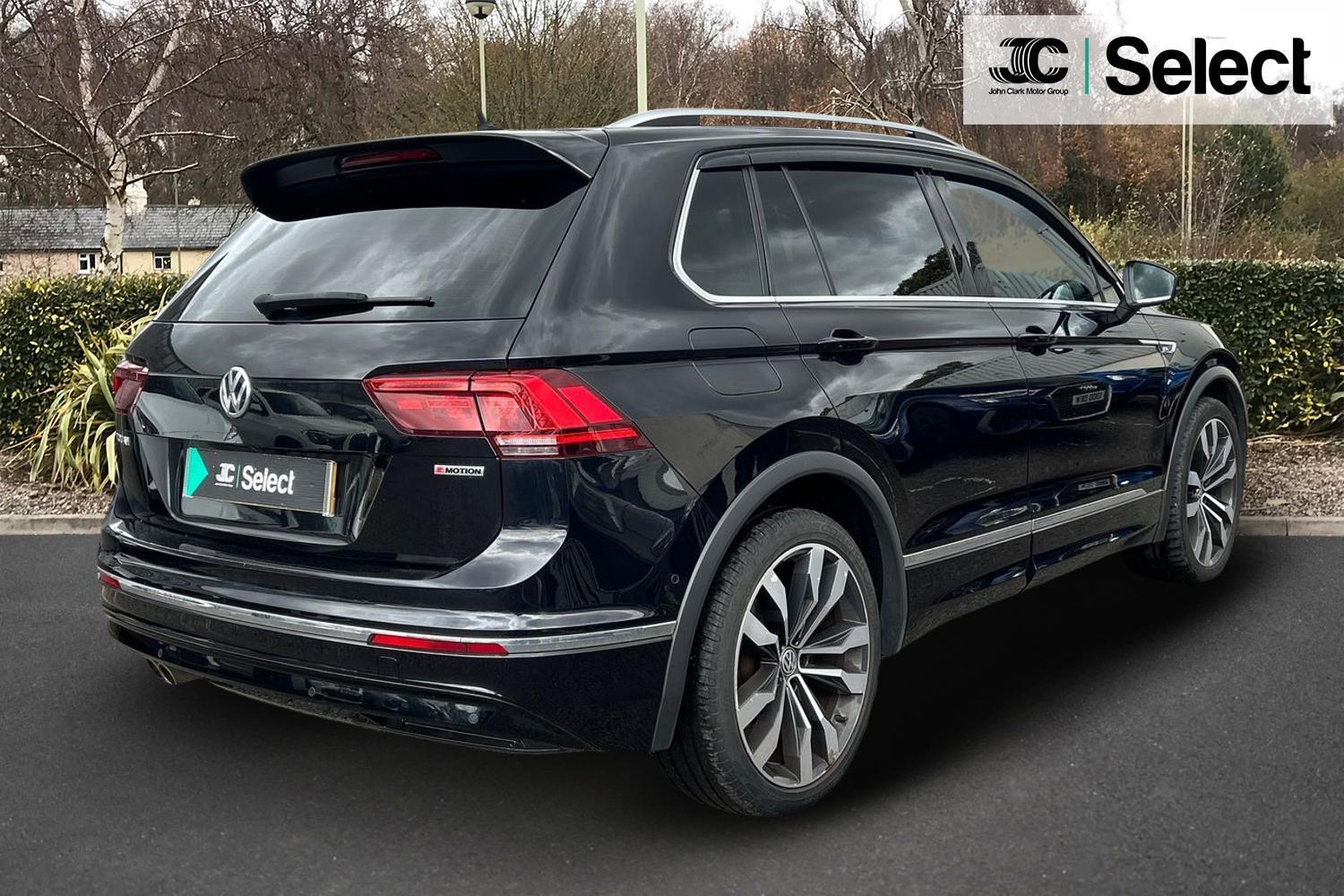 Used Volkswagen Tiguan 2019 for sale - 76109252: Photo 2
