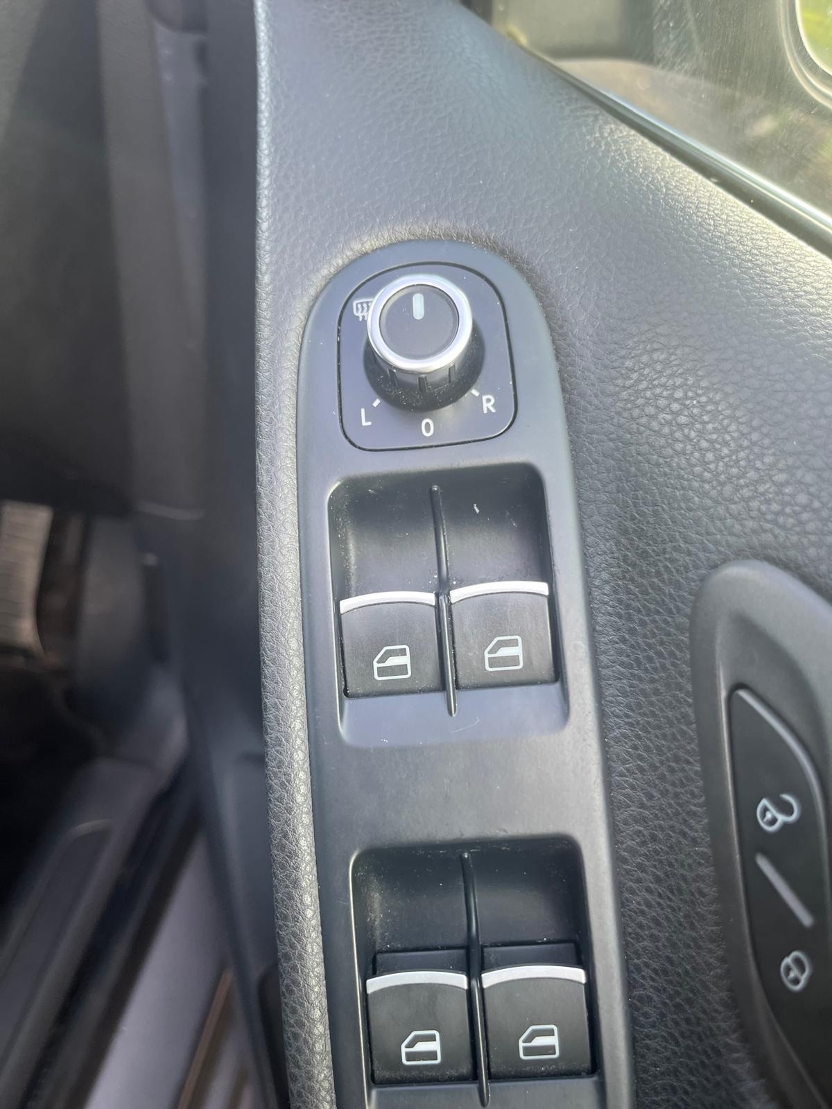 Used Volkswagen Golf 2012 for sale - 77819038: Photo 32