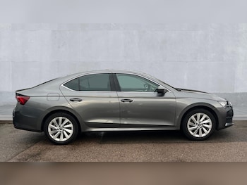 Used Skoda Octavia 2025 for sale - 76937536: Photo