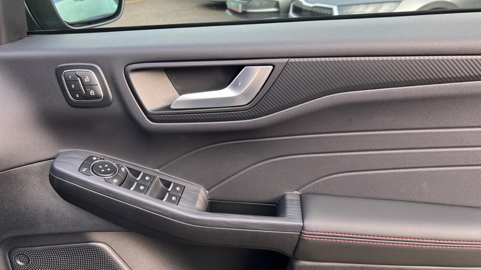 Used Ford Kuga 2025 for sale - 76873363: Photo 30