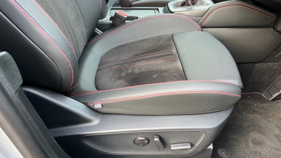 Used Ford Kuga 2025 for sale - 76873363: Photo 31