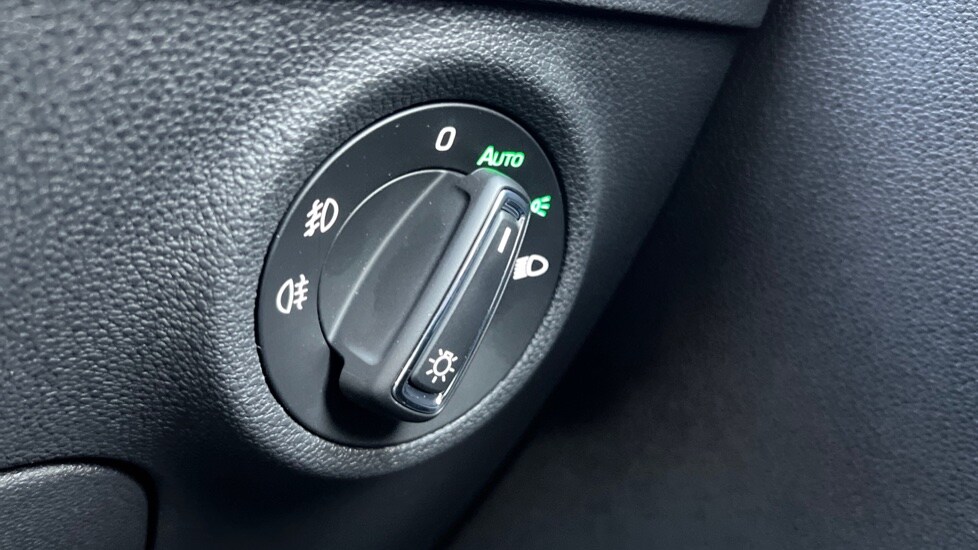 Used Skoda Karoq 2025 for sale - 76773096: Photo 51