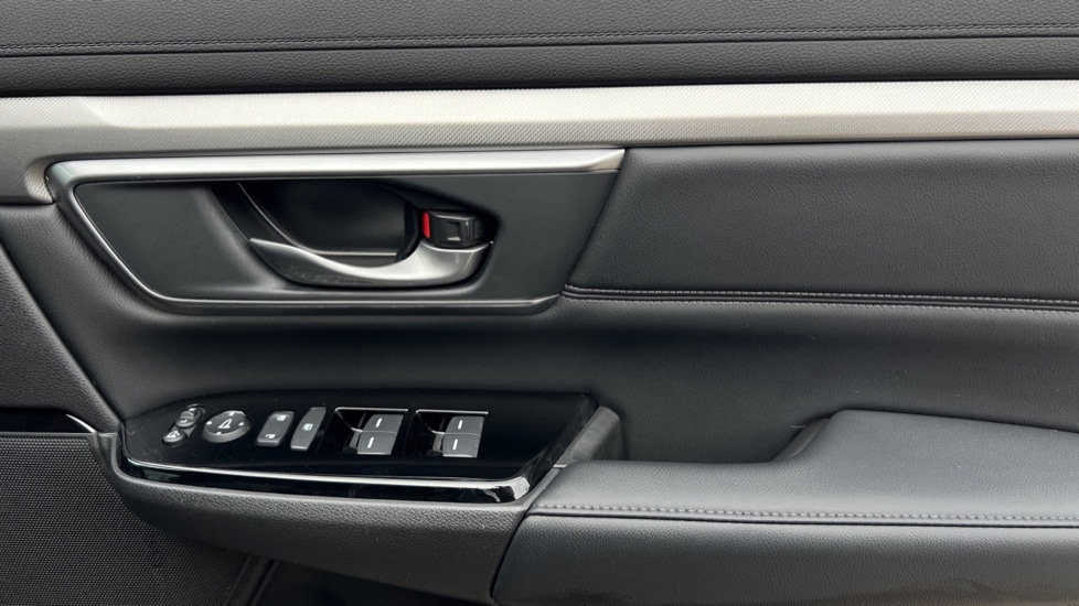 Used Honda CR-V 2022 for sale - 76870690: Photo 30