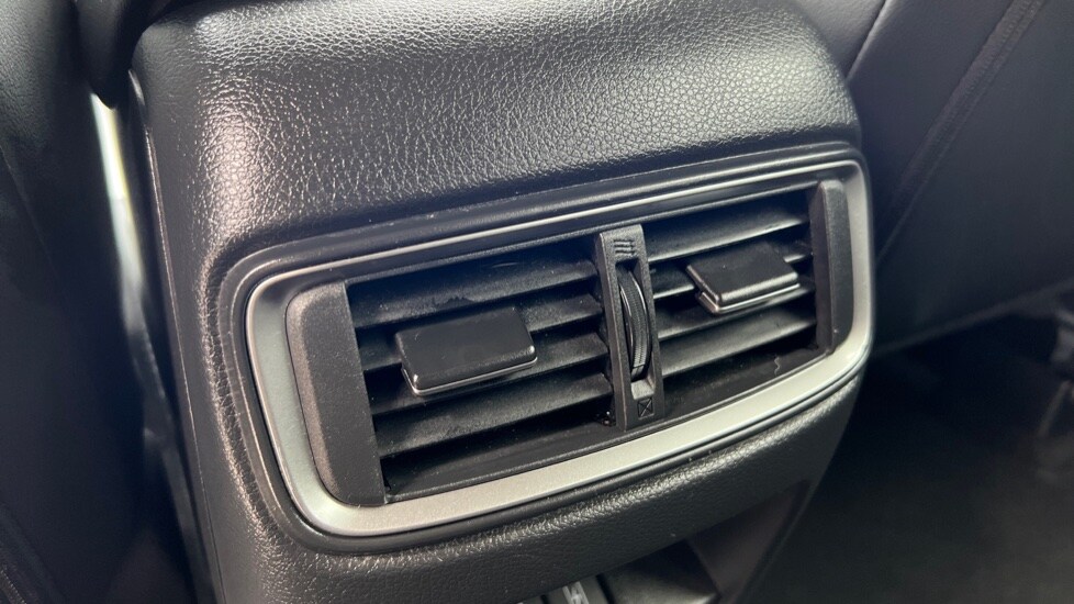 Used Honda CR-V 2022 for sale - 76870690: Photo 32