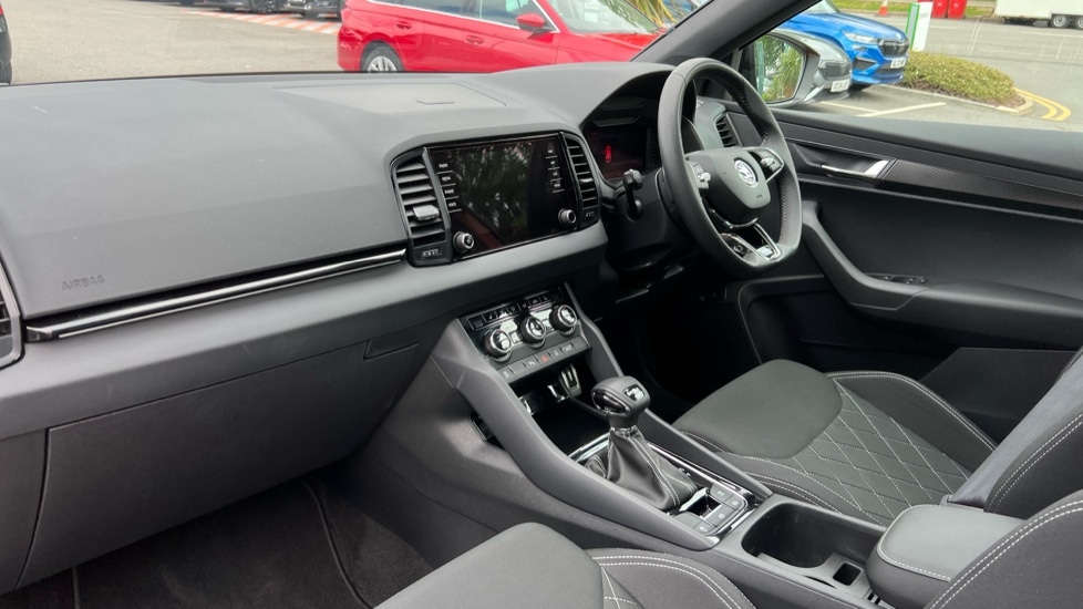 Used Skoda Karoq 2023 for sale - 76501359: Photo 2