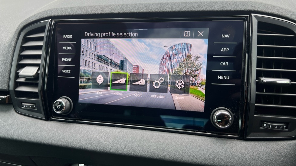 Used Skoda Karoq 2023 for sale - 76501359: Photo 32