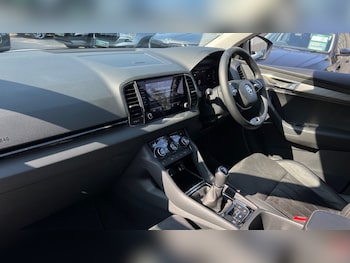 Used Skoda Karoq 2024 for sale - 76095920: Photo 2
