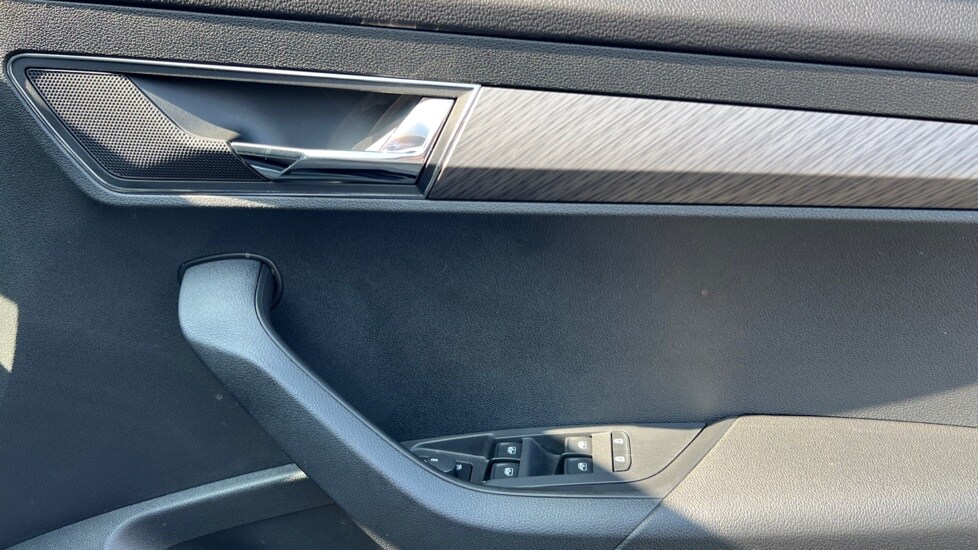 Used Skoda Karoq 2024 for sale - 76095920: Photo 48